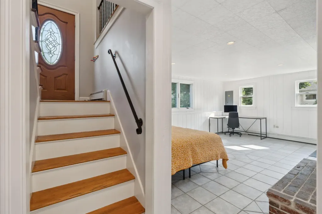 9 Penwood Circle Cape Elizabeth ME 04107