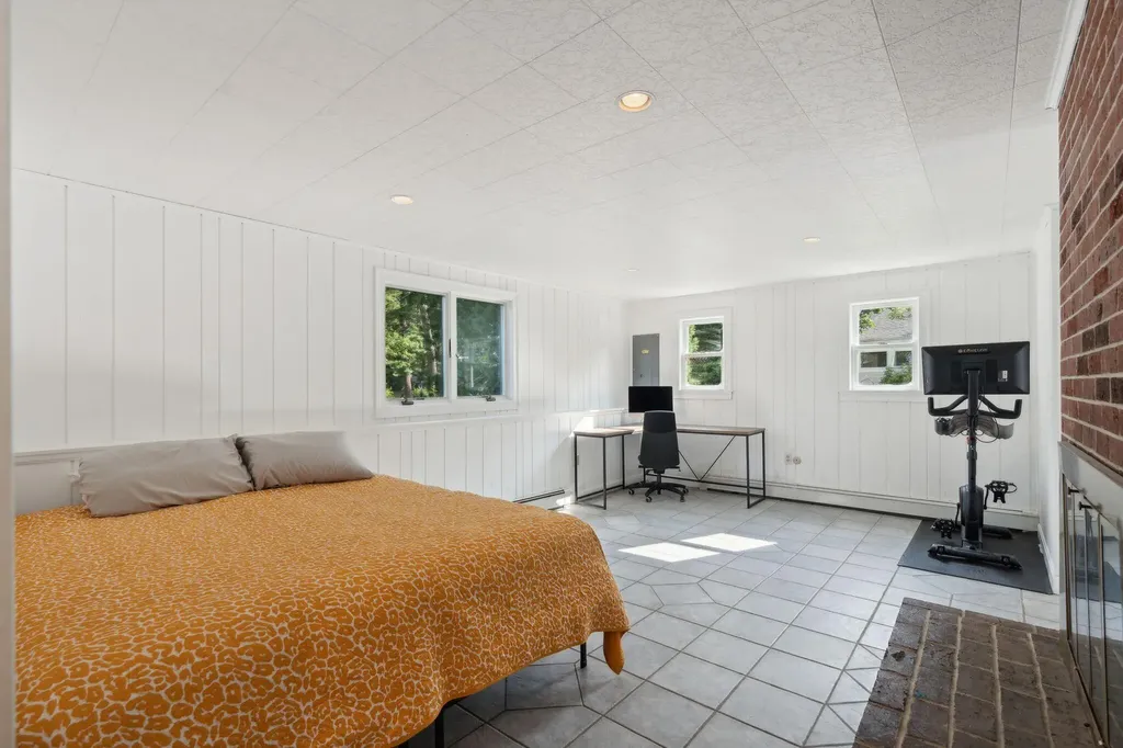 9 Penwood Circle Cape Elizabeth ME 04107