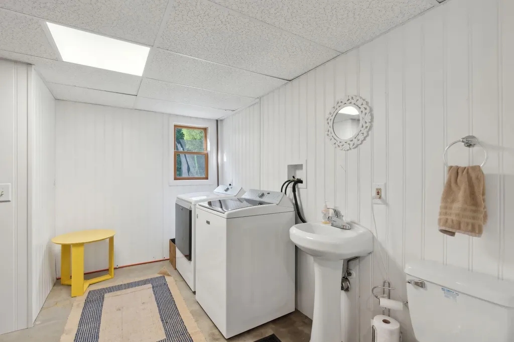 9 Penwood Circle Cape Elizabeth ME 04107