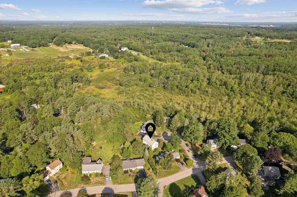 9 Penwood Circle Cape Elizabeth ME 04107