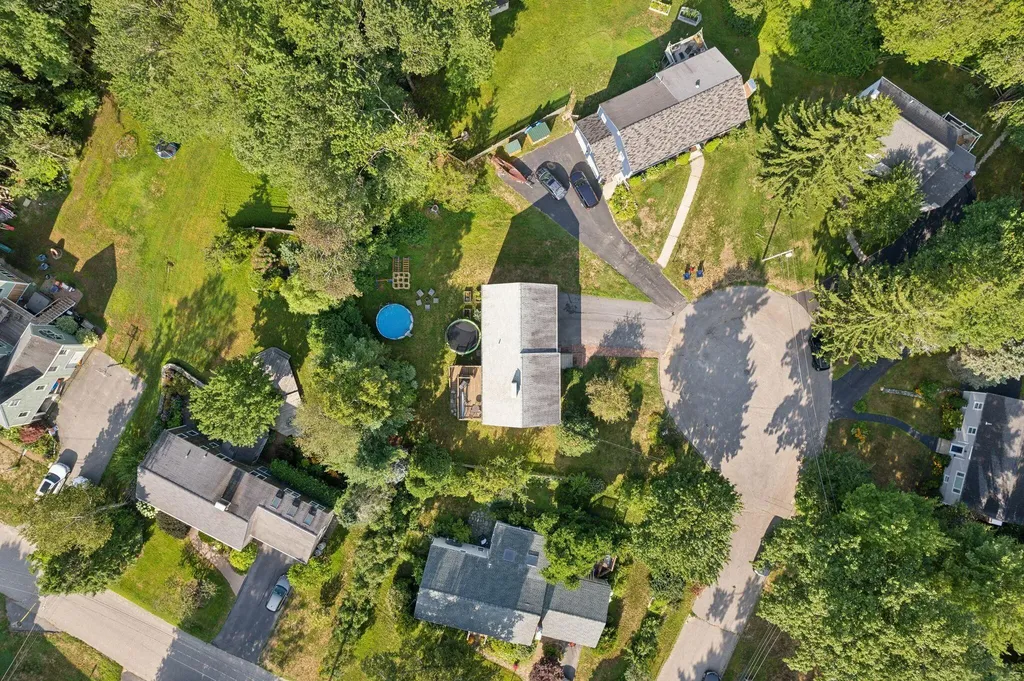 9 Penwood Circle Cape Elizabeth ME 04107
