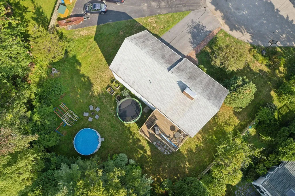 9 Penwood Circle Cape Elizabeth ME 04107