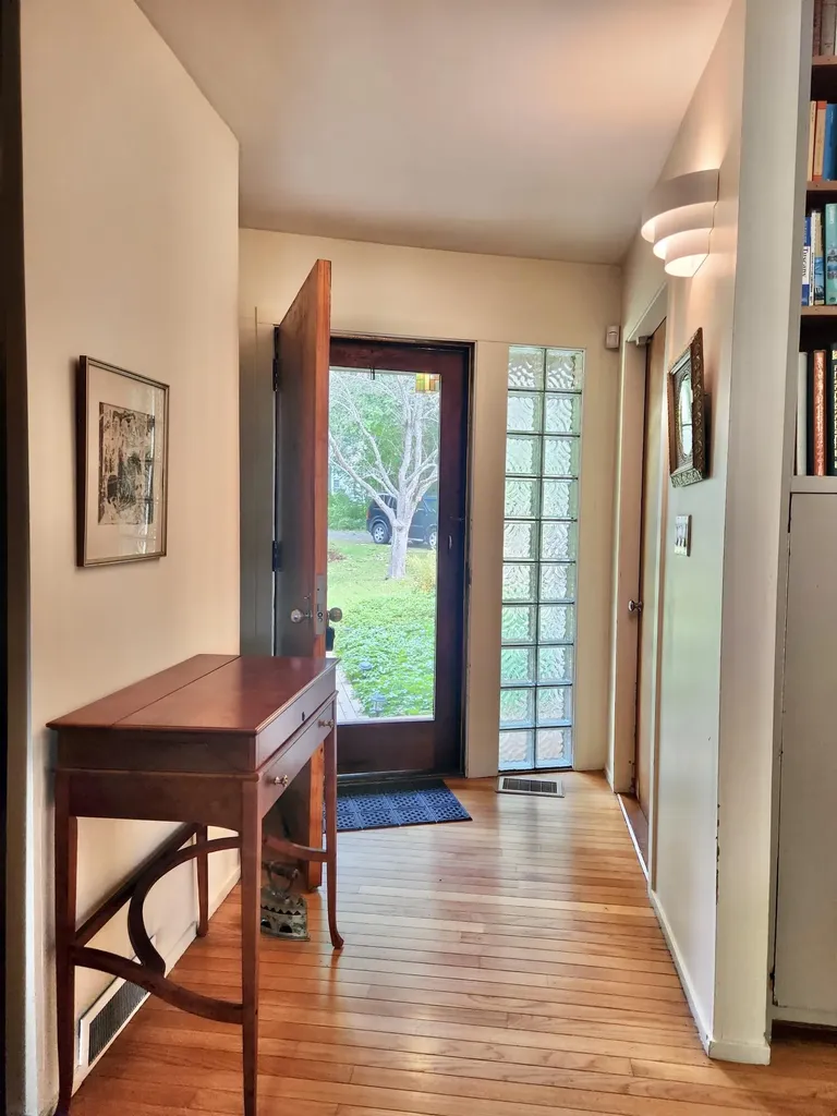 12 University Place Orono ME 04473