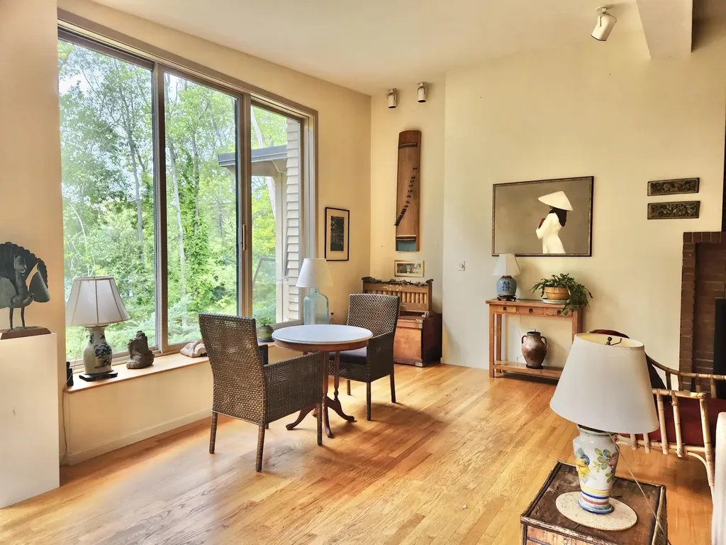 12 University Place Orono ME 04473