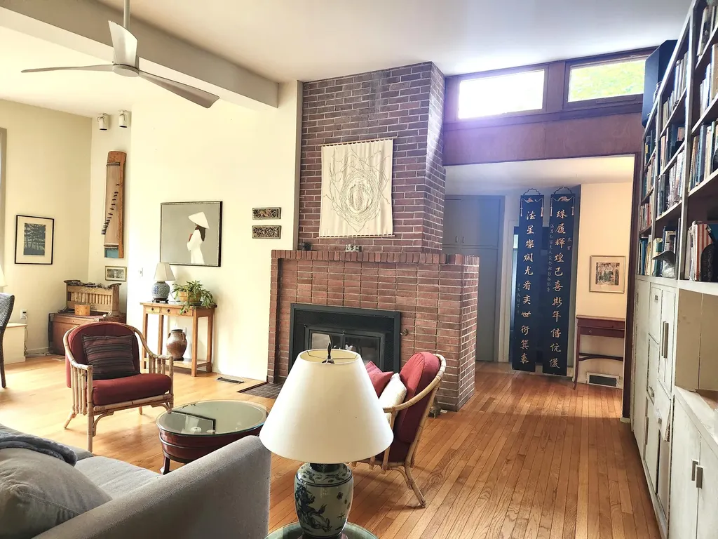 12 University Place Orono ME 04473