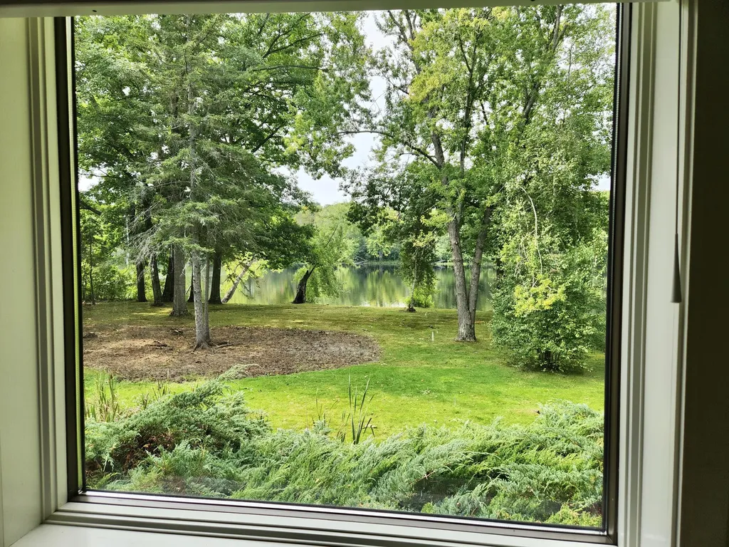 12 University Place Orono ME 04473