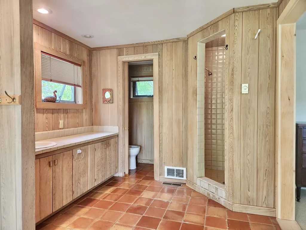 12 University Place Orono ME 04473