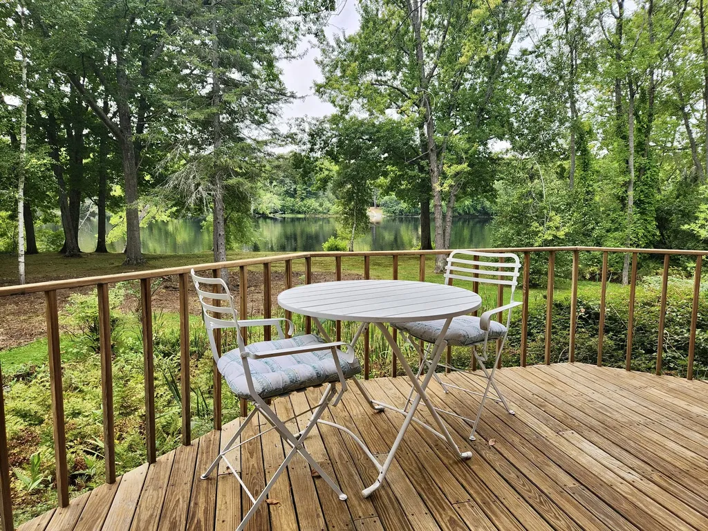 12 University Place Orono ME 04473