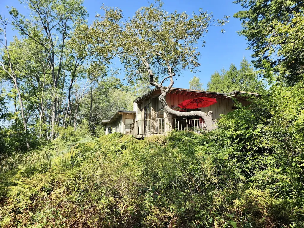 12 University Place Orono ME 04473
