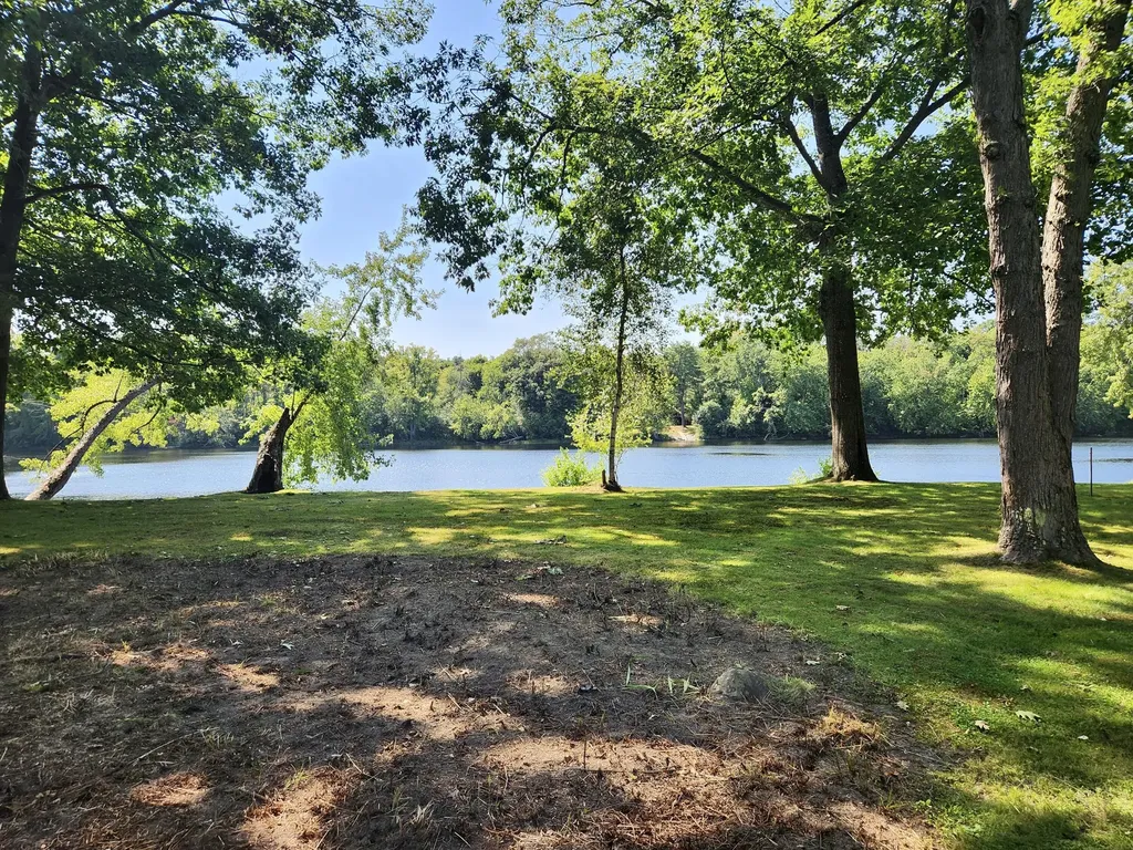 12 University Place Orono ME 04473
