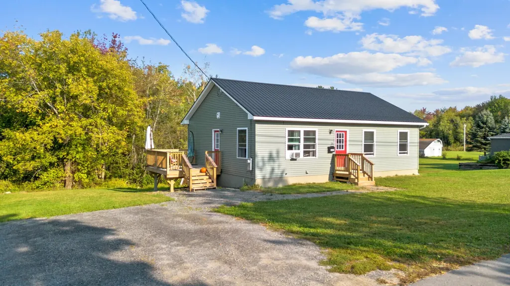 23 Savage Street Fairfield ME 04937