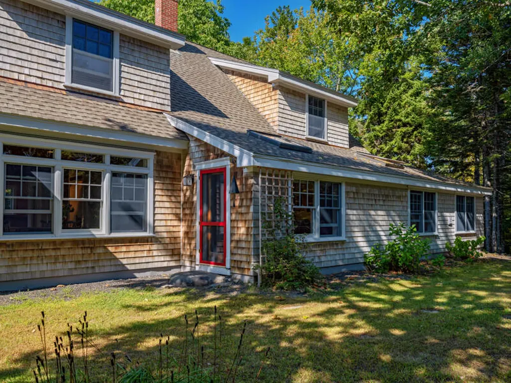 29 Boulder Hill Road Saint George ME 04860