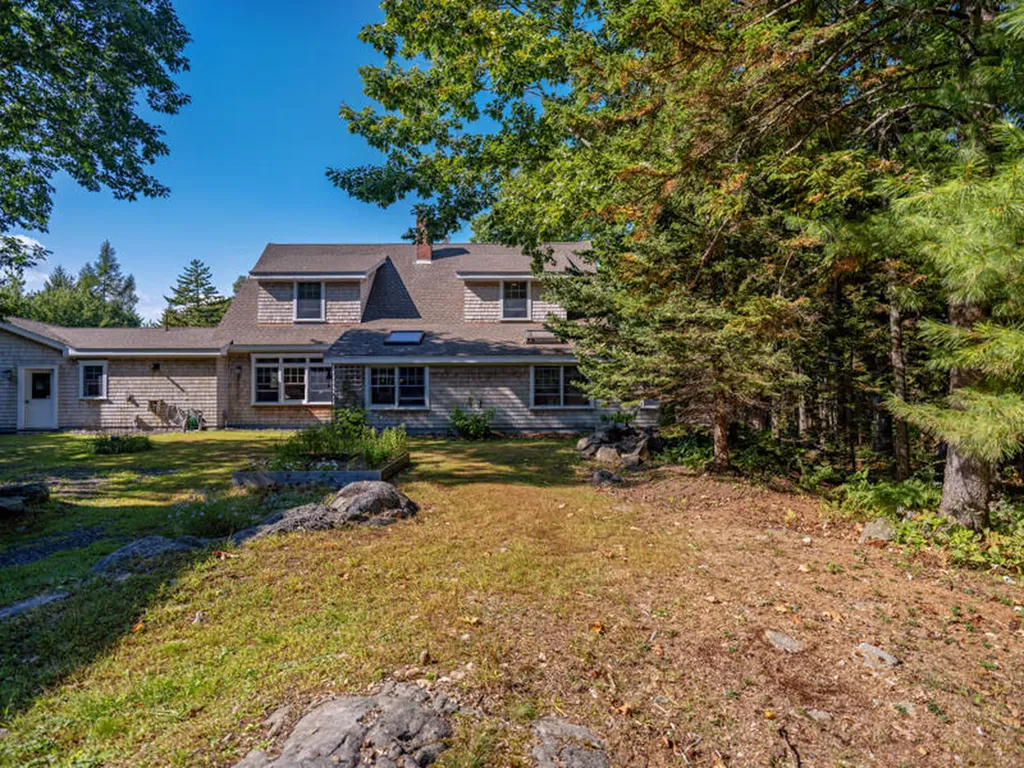 29 Boulder Hill Road Saint George ME 04860