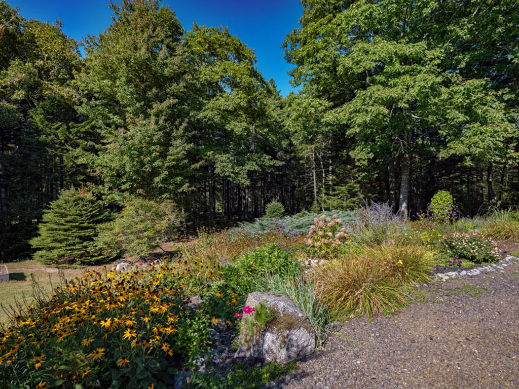 29 Boulder Hill Road Saint George ME 04860