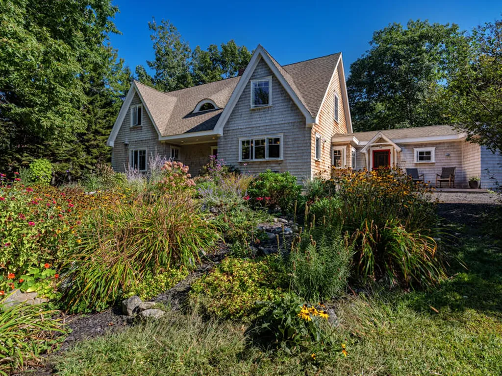 29 Boulder Hill Road Saint George ME 04860