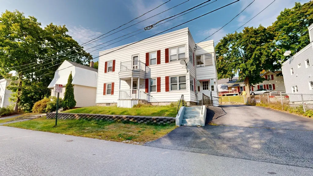 28 Newman Street Lewiston ME 04240