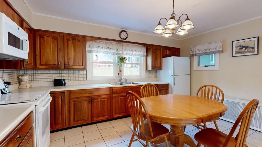 28 Newman Street Lewiston ME 04240