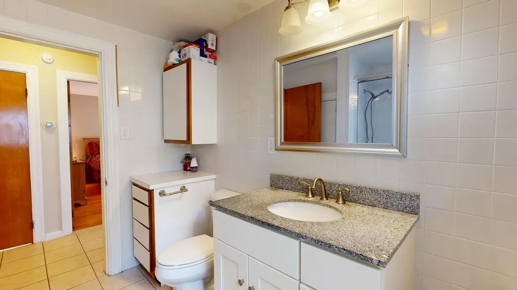 28 Newman Street Lewiston ME 04240