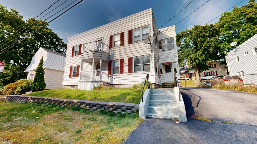 28 Newman Street Lewiston ME 04240