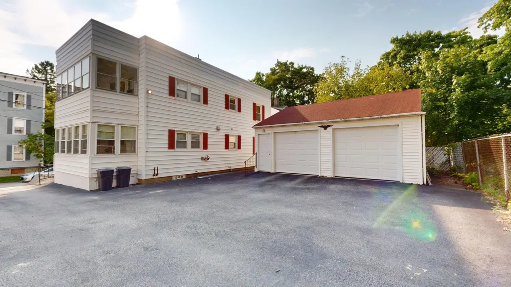 28 Newman Street Lewiston ME 04240