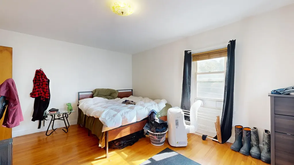 28 Newman Street Lewiston ME 04240