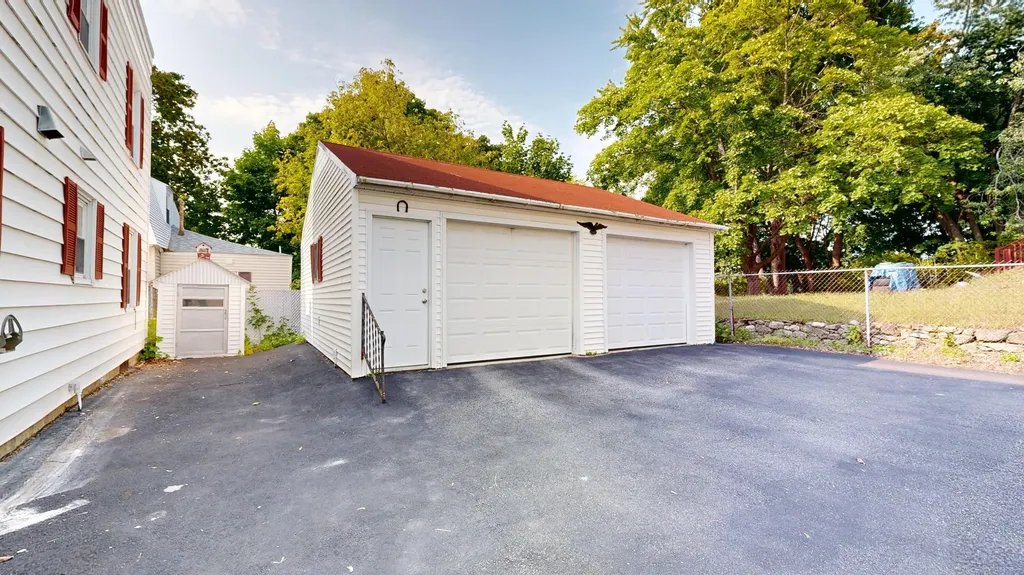 28 Newman Street Lewiston ME 04240