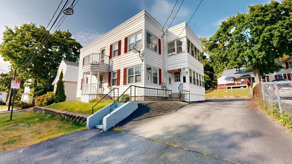 28 Newman Street Lewiston ME 04240