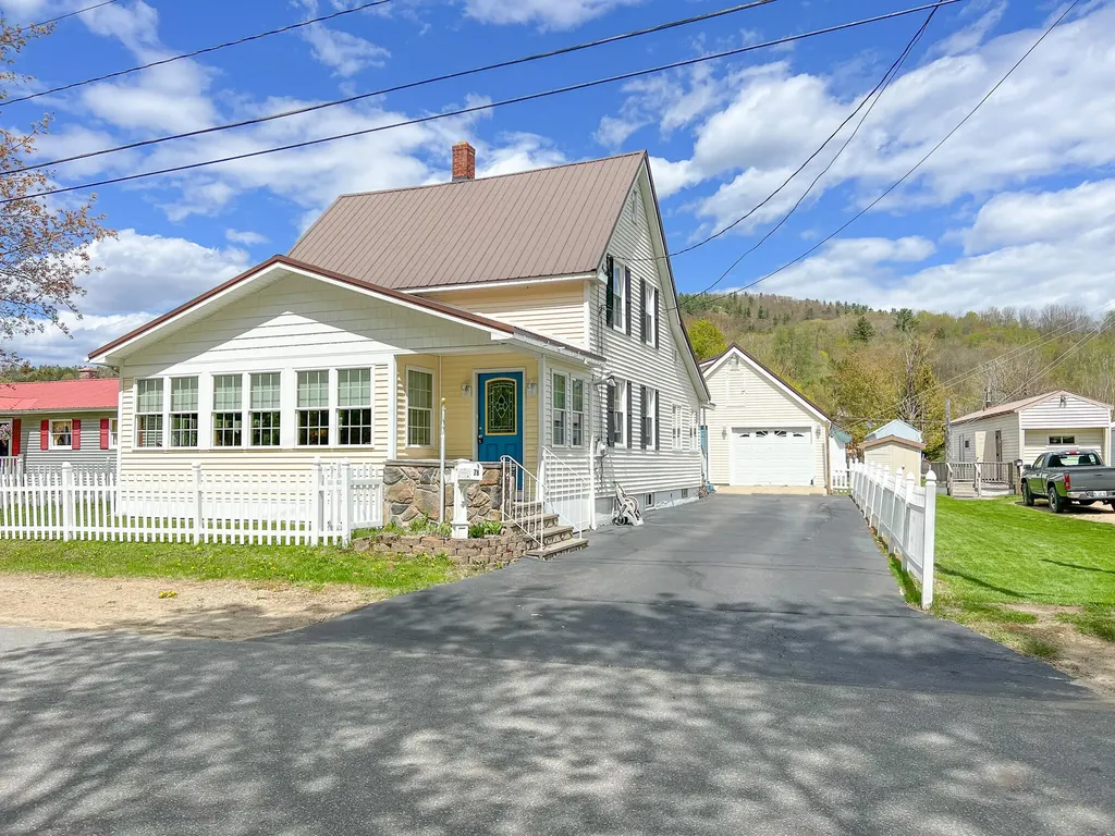 78 Osgood Avenue Mexico ME 04257