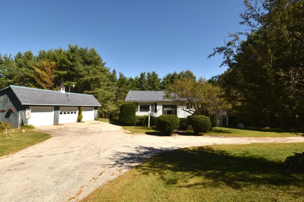890 Elm Street Newport ME 04953