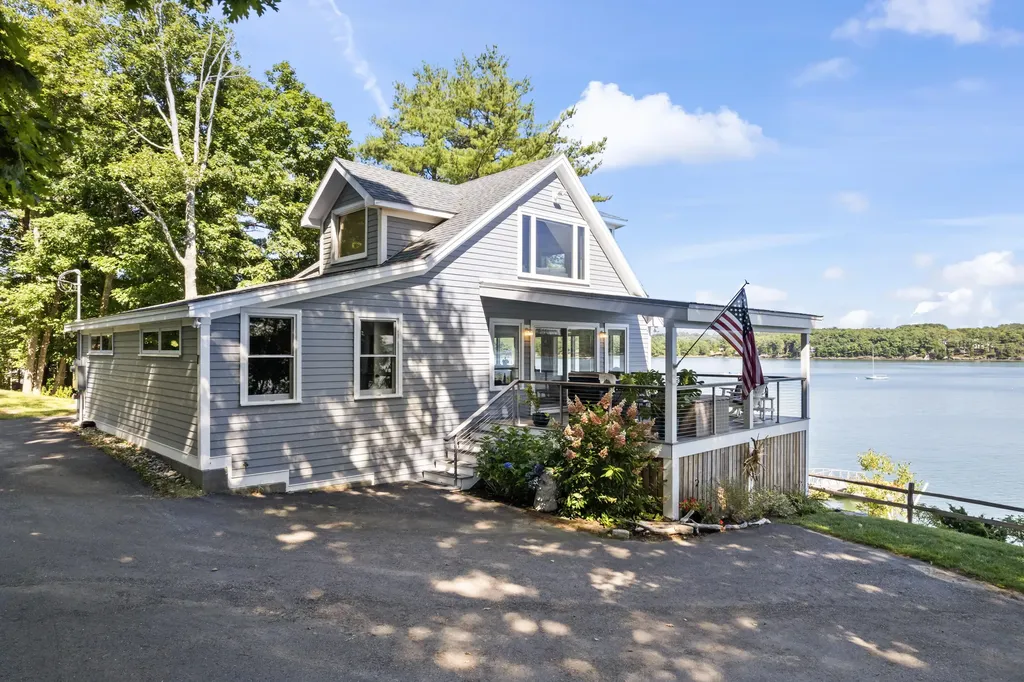 7 Chase Lane Brunswick ME 04011