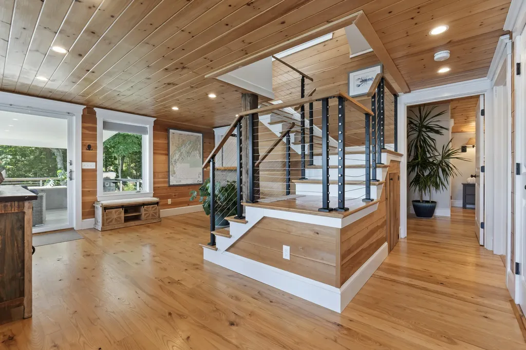 7 Chase Lane Brunswick ME 04011