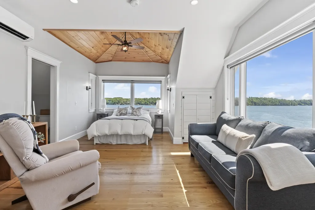 7 Chase Lane Brunswick ME 04011