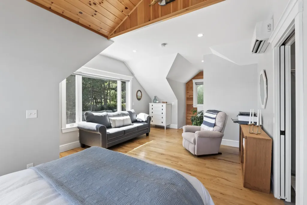 7 Chase Lane Brunswick ME 04011