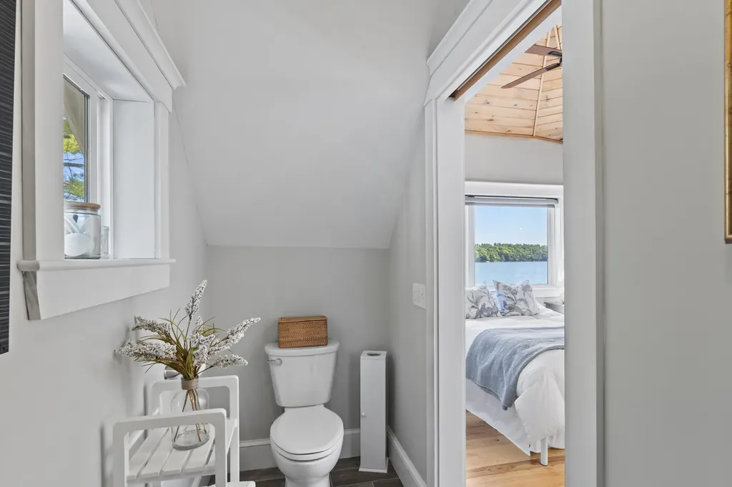 7 Chase Lane Brunswick ME 04011