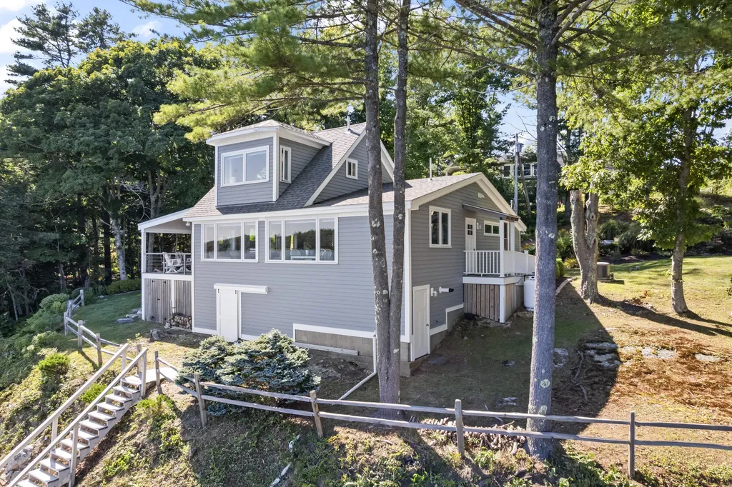 7 Chase Lane Brunswick ME 04011