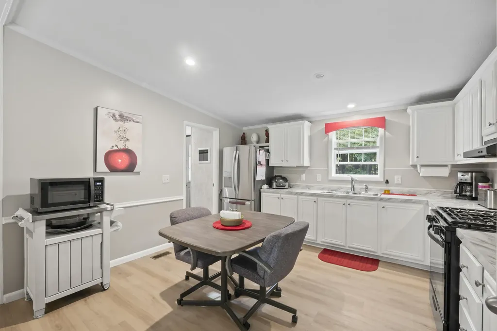 17 Harmony Hill Road Topsham ME 04086