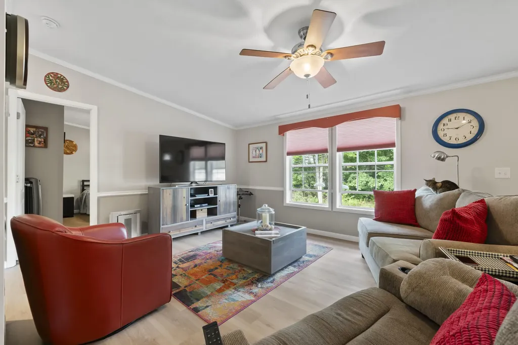 17 Harmony Hill Road Topsham ME 04086