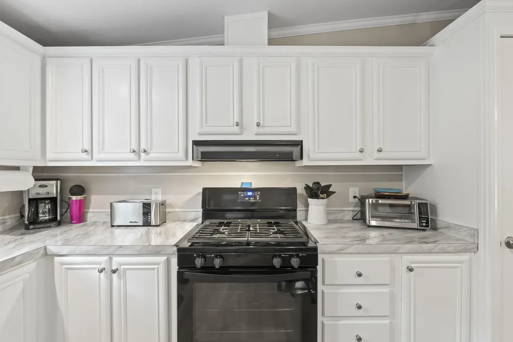 17 Harmony Hill Road Topsham ME 04086