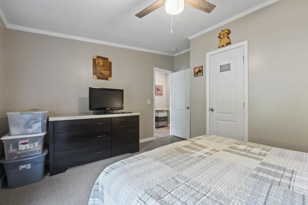 17 Harmony Hill Road Topsham ME 04086