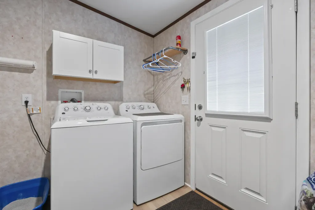 17 Harmony Hill Road Topsham ME 04086