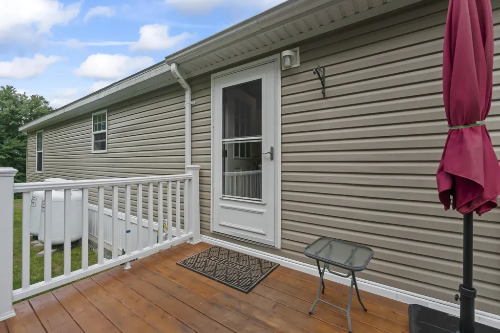 17 Harmony Hill Road Topsham ME 04086