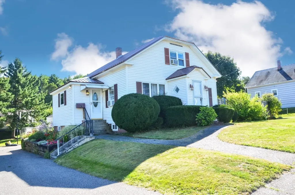 13 Lafayette Street Augusta ME 04330