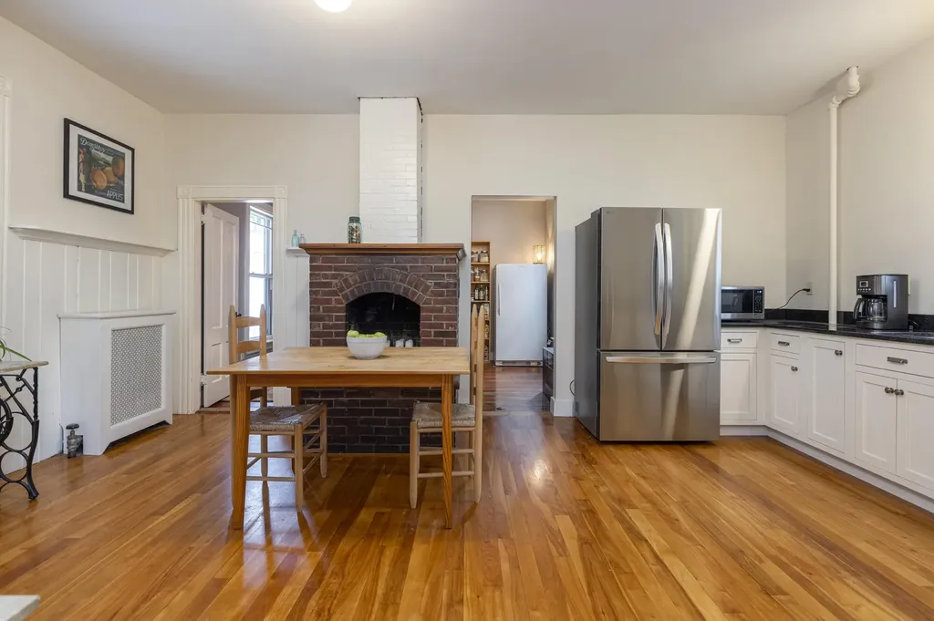16 Nevens Street Portland ME 04103