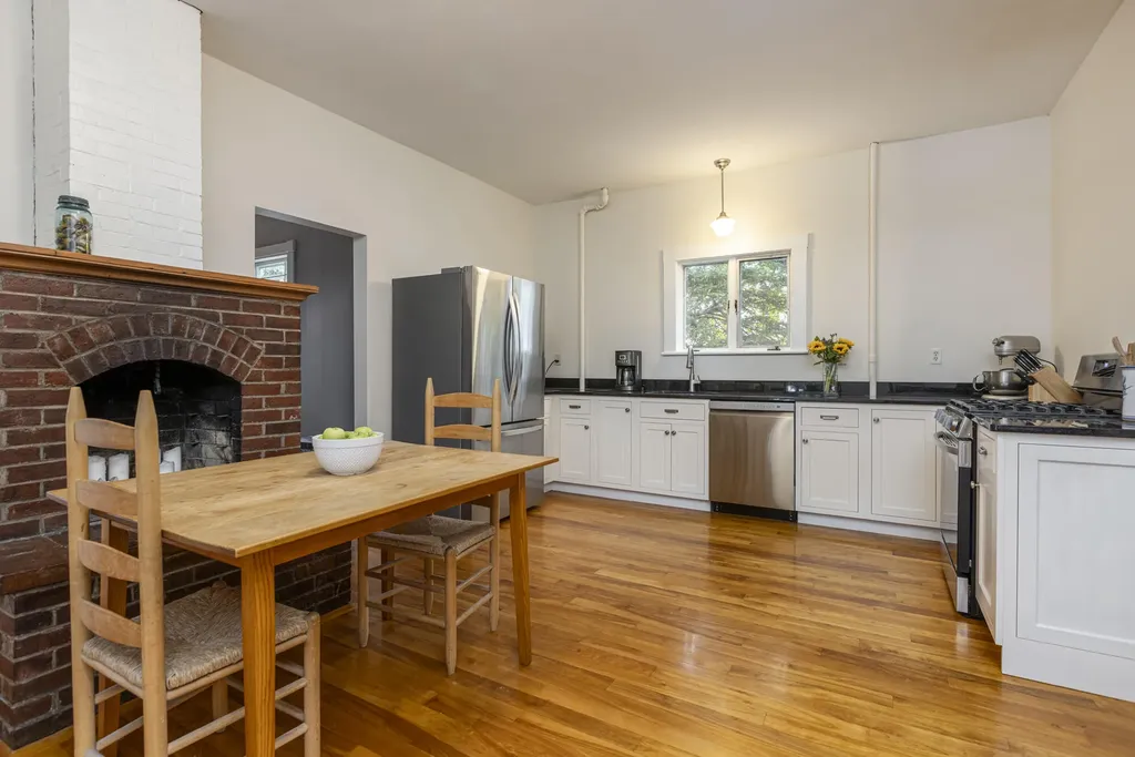 16 Nevens Street Portland ME 04103