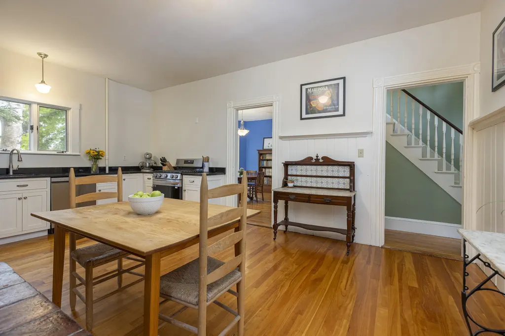 16 Nevens Street Portland ME 04103