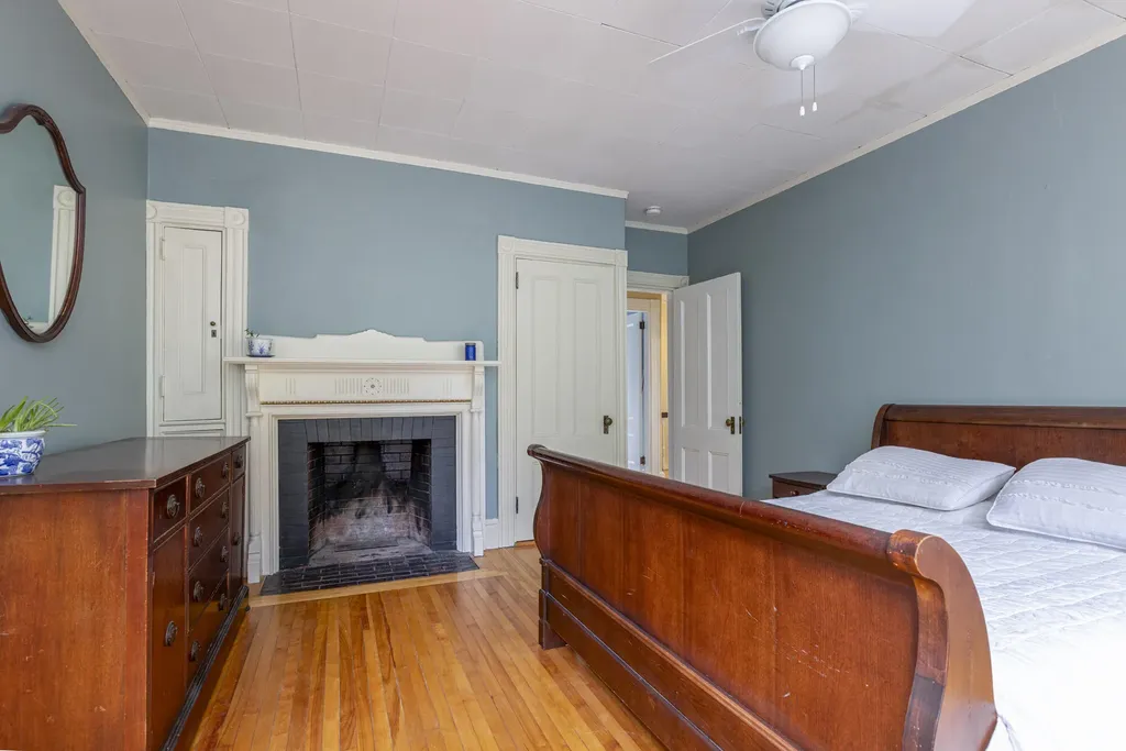 16 Nevens Street Portland ME 04103