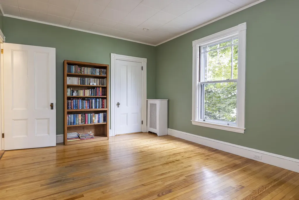 16 Nevens Street Portland ME 04103