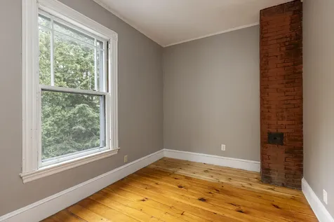 16 Nevens Street Portland ME 04103