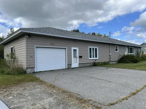 21 Savage Street Fairfield ME 04937