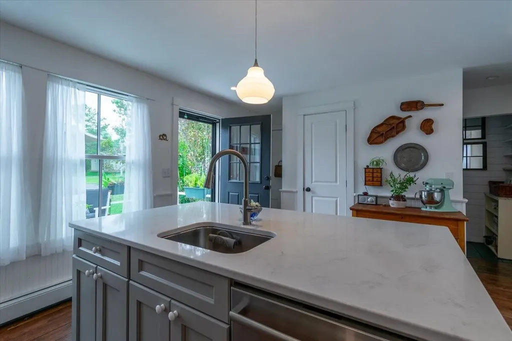 34 Orange Street Rockland ME 04841
